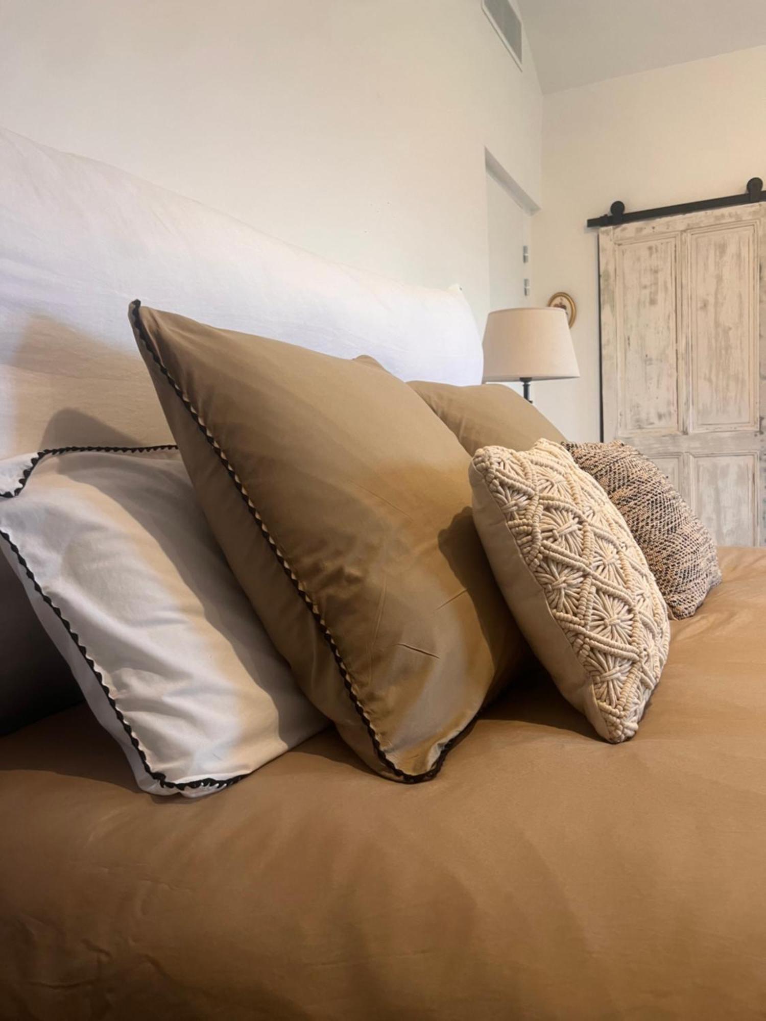 Au Pre De Karine Bed & Breakfast Cuneges Eksteriør bilde